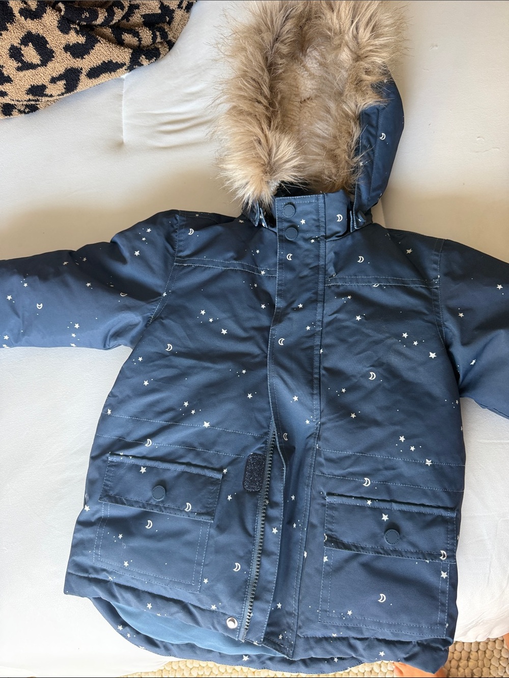 Rylee + Cru Navy Star & Moon Hooded Puffer with Faux-Fur Trim 4/5 kids